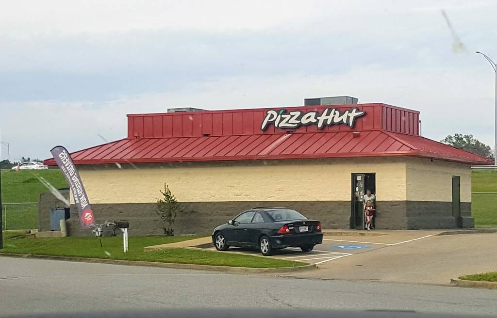 Pizza Hut | meal delivery | 5000 Oscar Baxter Dr, Tuscaloosa, AL 35401, USA | 2053916841 OR +1 205-391-6841