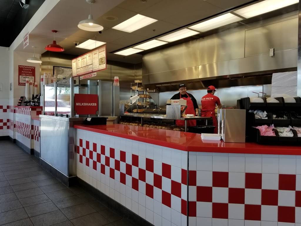 Five Guys | meal takeaway | 7635 W Bell Rd, Peoria, AZ 85382, USA | 6234866867 OR +1 623-486-6867