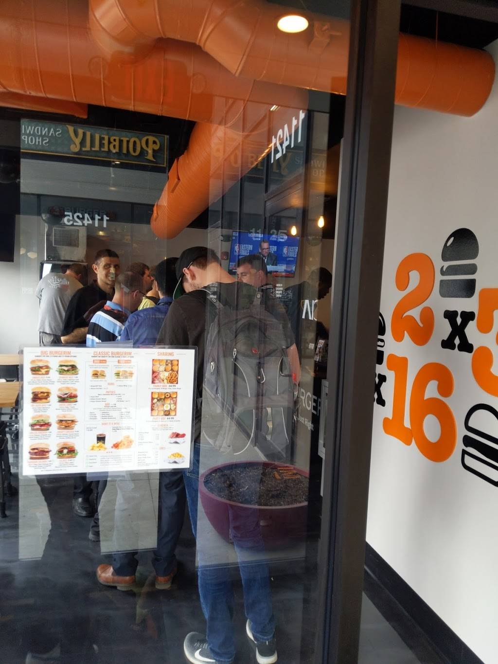 BurgerIM Uptown Cleveland | restaurant | 11419 Euclid Ave, Cleveland, OH 44106, USA | 2167955999 OR +1 216-795-5999