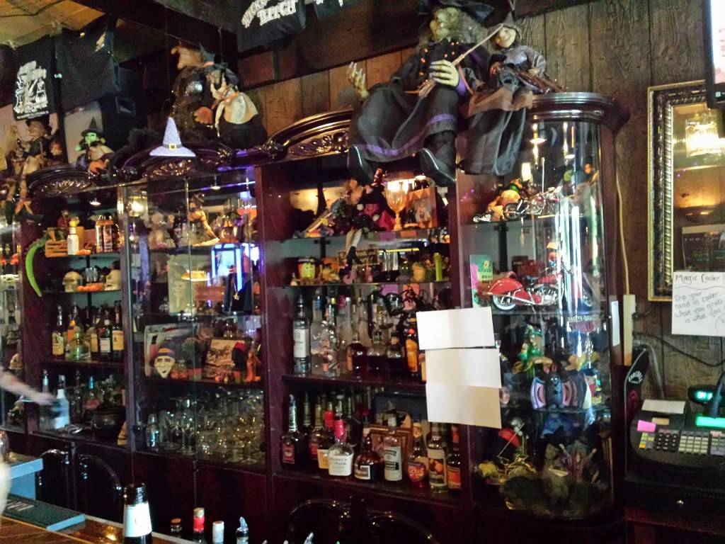 Wicked Witches Bar & Grill | restaurant | 919 Freeport Rd, Cheswick, PA 15024, USA | 7242757202 OR +1 724-275-7202