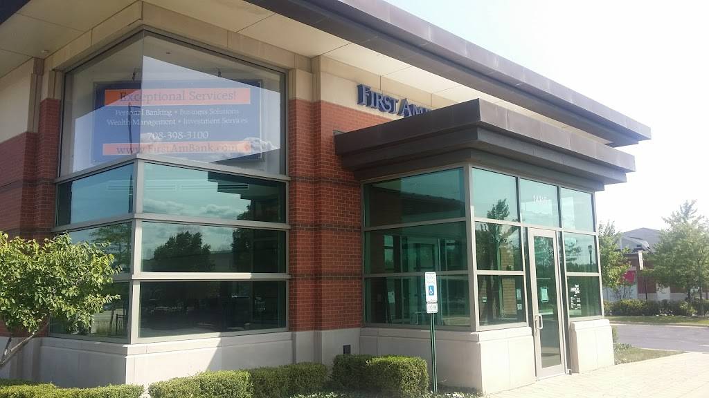 Orland Park Crossing | shopping mall | 14225 95th Ave, Orland Park, IL 60462, USA | 7089236312 OR +1 708-923-6312