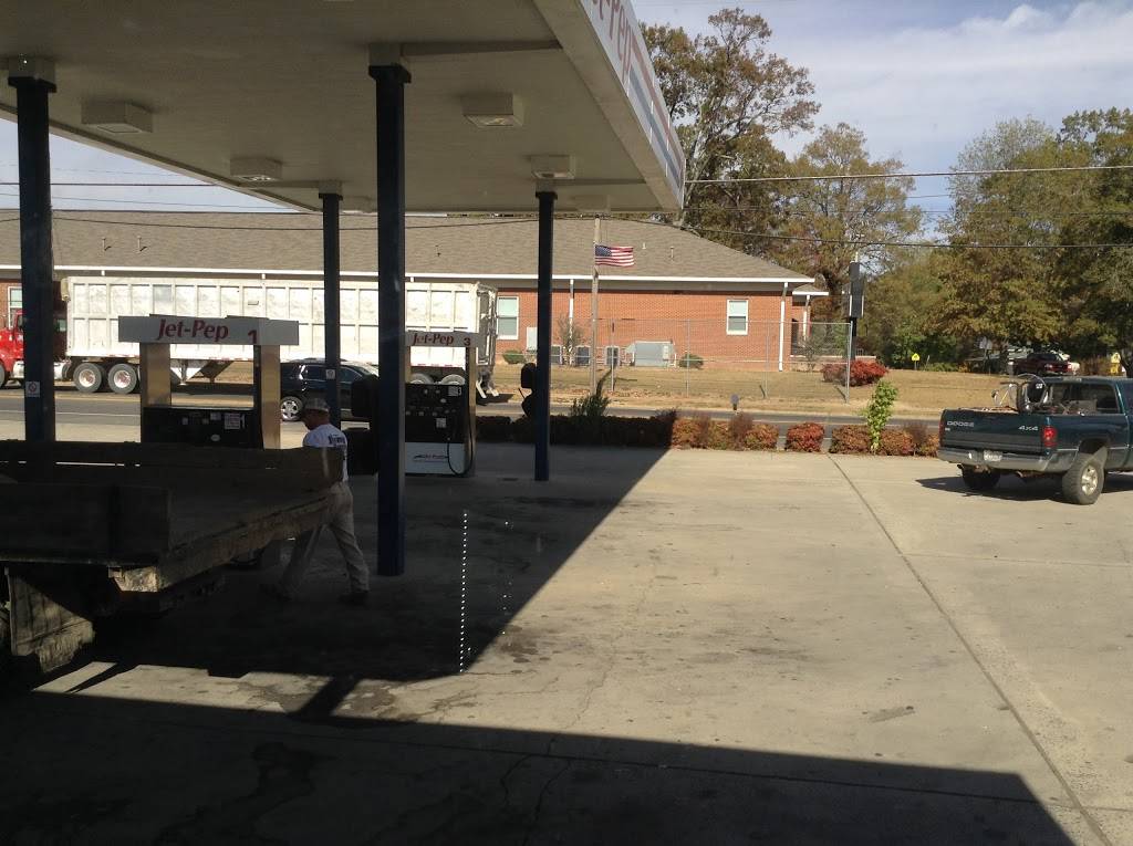 Crossville Marathon | meal takeaway | 3359, 14641 AL-68, Crossville, AL 35962, USA | 2565282259 OR +1 256-528-2259