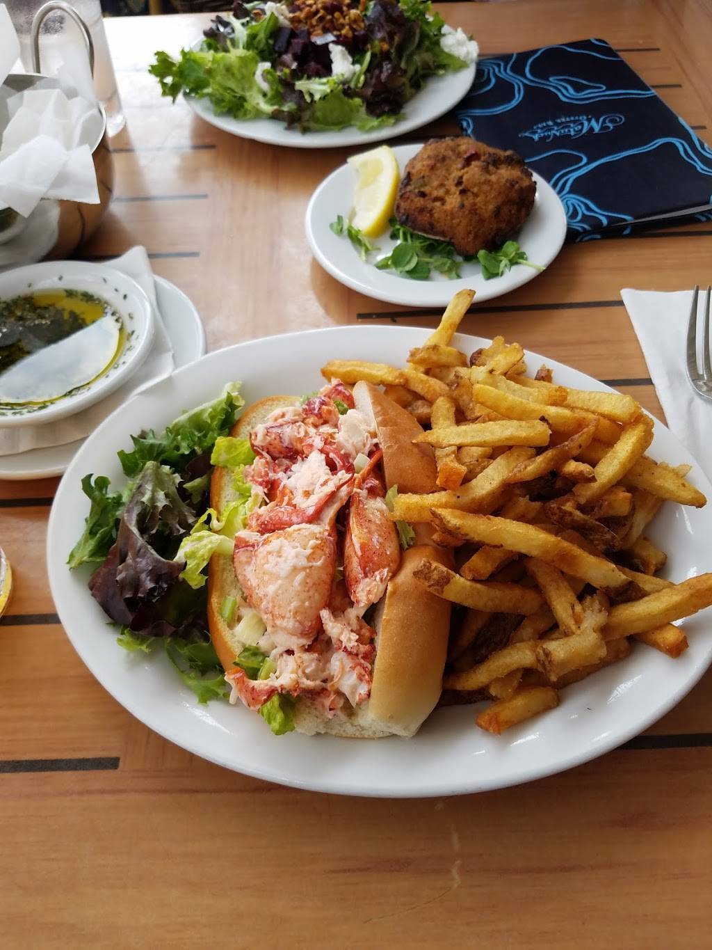 Matunuck Oyster Bar | restaurant | 629 Succotash Rd, Wakefield, RI 02879, USA | 4017834202 OR +1 401-783-4202