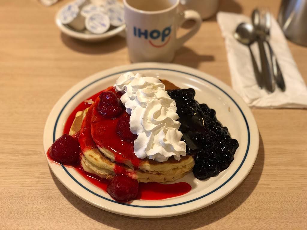 IHOP | restaurant | 2040 Business Ln, Chico, CA 95928, USA | 5308934988 OR +1 530-893-4988