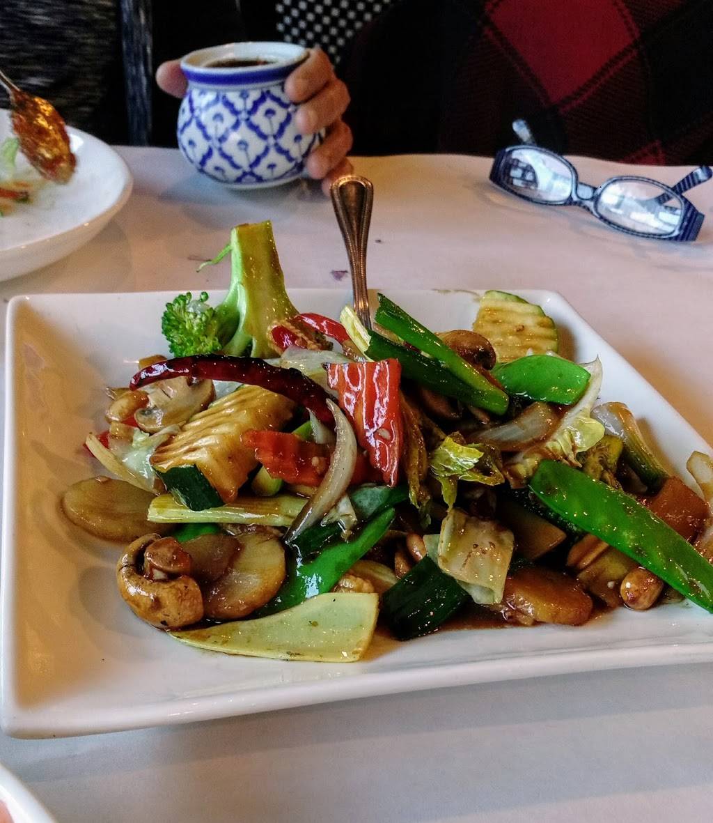 Eat Thai Cuisine | restaurant | 25482 Marguerite Pkwy #102, Mission Viejo, CA 92692, USA | 9497070370 OR +1 949-707-0370