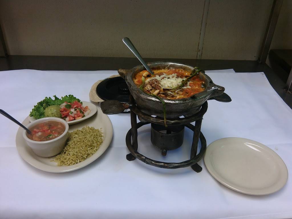 Cristinas Fine Mexican Restaurant | restaurant | 6424 Cross Timbers Rd, Flower Mound, TX 75022, USA | 8174303669 OR +1 817-430-3669