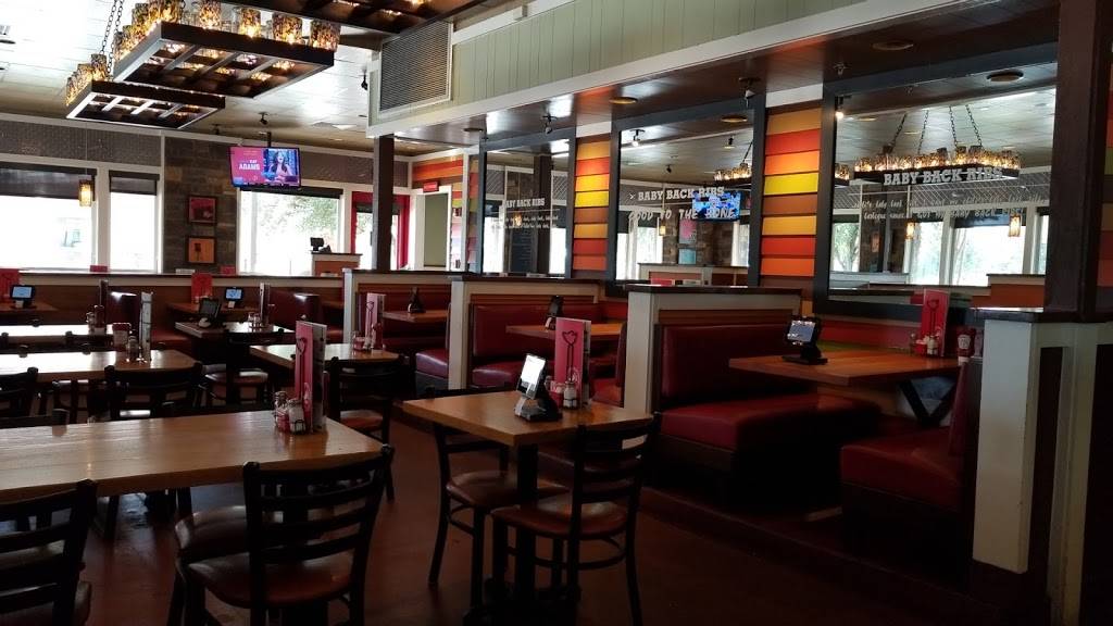 Chilis Grill & Bar | meal takeaway | 6251 Long Prairie Rd, Flower Mound, TX 75028, USA | 9723555826 OR +1 972-355-5826