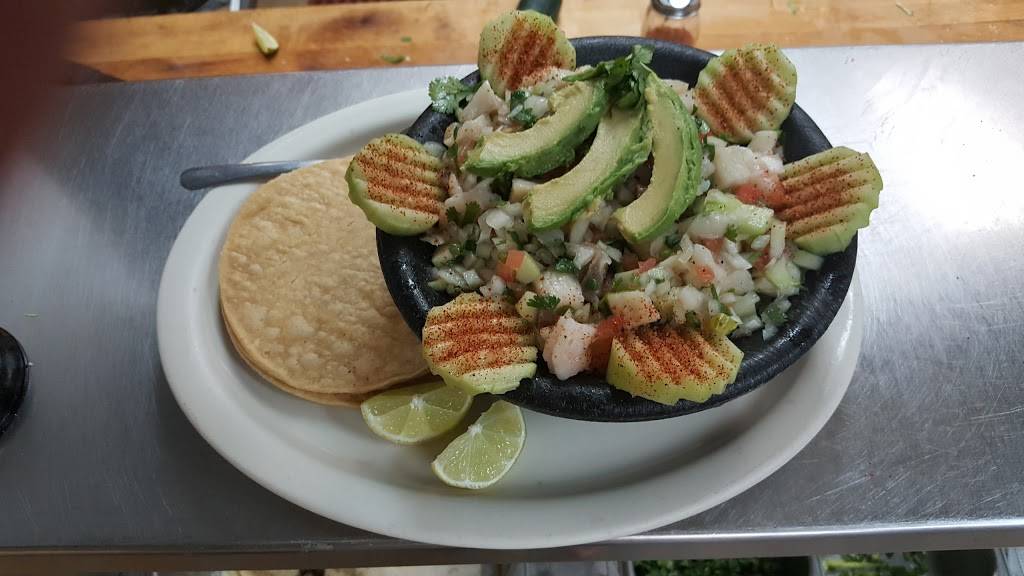 La Huasteca Restaurant | restaurant | 3905 San Pedro Ave, San Antonio, TX 78212, USA | 2109444728 OR +1 210-944-4728