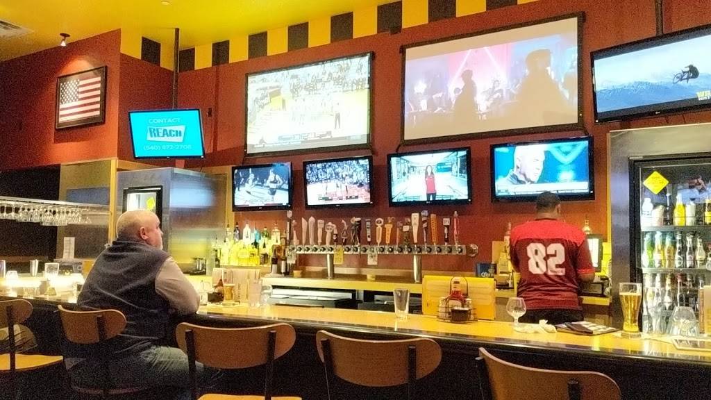 Buffalo Wild Wings | restaurant | 7916A S Broadway Ave, Tyler, TX 75703, USA | 9039390698 OR +1 903-939-0698