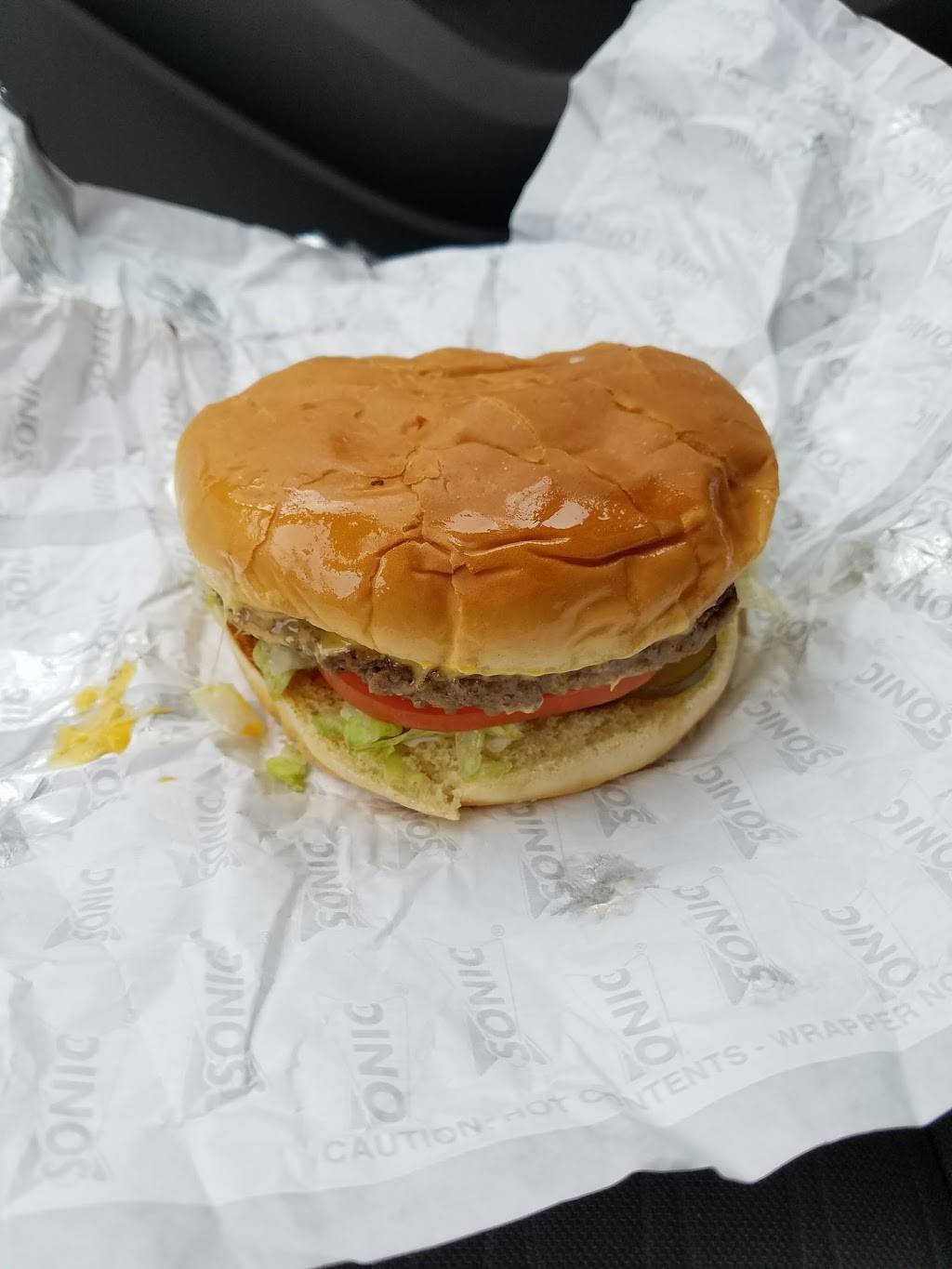 Sonic Drive-In | restaurant | 1550 S Erie Blvd, Hamilton, OH 45011, USA | 5138635550 OR +1 513-863-5550