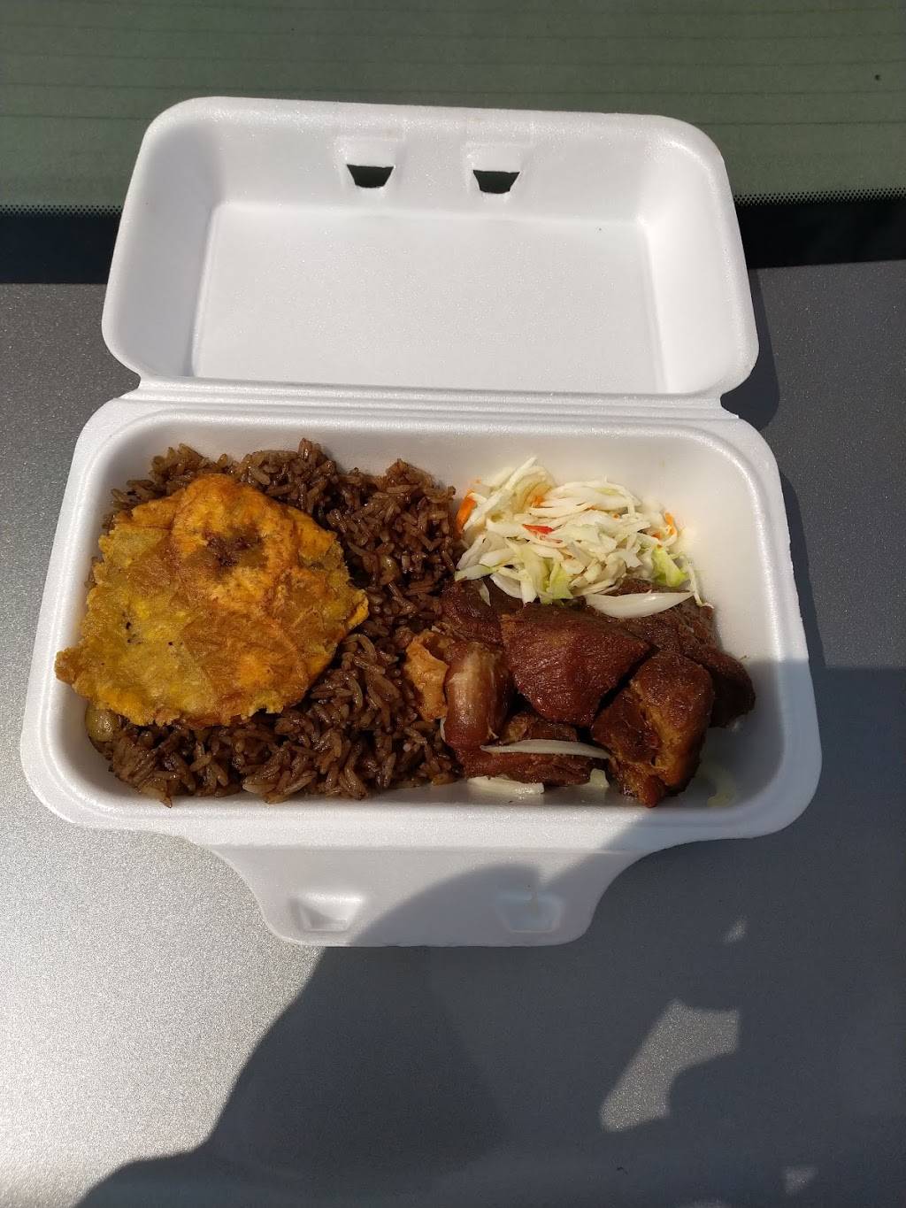 Soleil des Iles | restaurant | 287 Queen Mary St, Ottawa, ON K1K 1X1, Canada | 6137444439 OR +1 613-744-4439