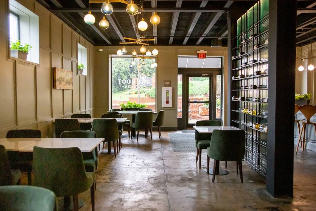 Taproot Tavern | restaurant | 202 High St, Farmville, VA 23901, USA | 4346581400 OR +1 434-658-1400