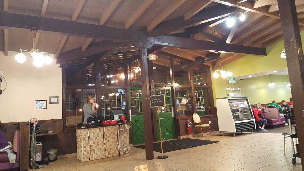 Waynesboro Diner | restaurant | 1543 E Main St, Waynesboro, PA 17268, USA | 7176552263 OR +1 717-655-2263