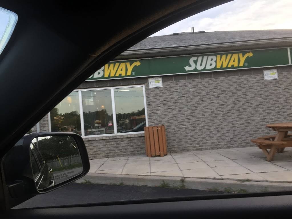 Subway | restaurant | Selwyn, ON K0L 2H0, Canada | 7056521209 OR +1 705-652-1209