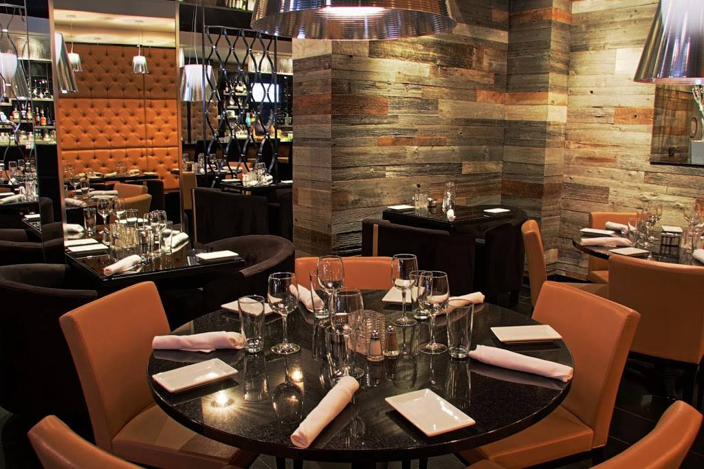 Restaurant Le Grill | restaurant | 350 Rue des Forges, Trois-Rivières, QC G9A 2H1, Canada | 8193764745 OR +1 819-376-4745