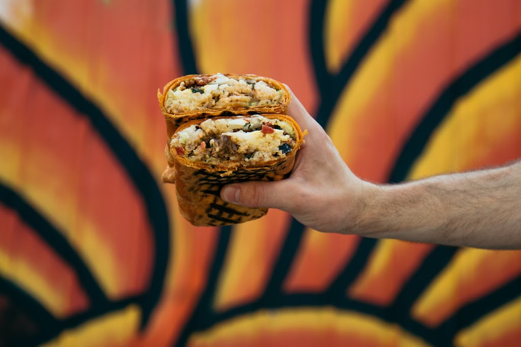 Longboards Wraps & Bowls | restaurant | 1800 Genessee St, Kansas City, MO 64102, USA | 8168397447 OR +1 816-839-7447