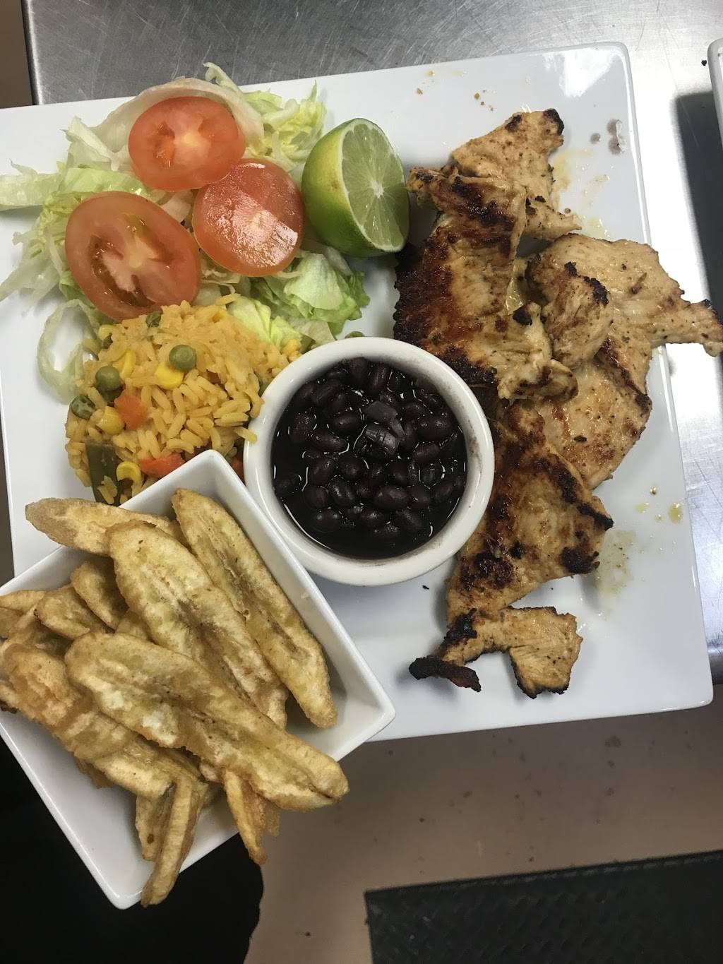 Victorias Latin Restuarant | restaurant | 151 Almedia Rd, St Rose, LA 70087, USA | 5042874072 OR +1 504-287-4072