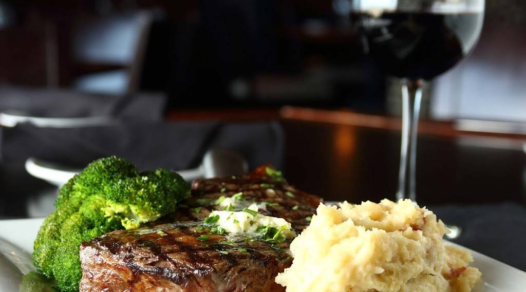 Baxters American Grille | restaurant | 100 Trade Center Drive, Champaign, IL 61820, USA | 2172399299 OR +1 217-239-9299