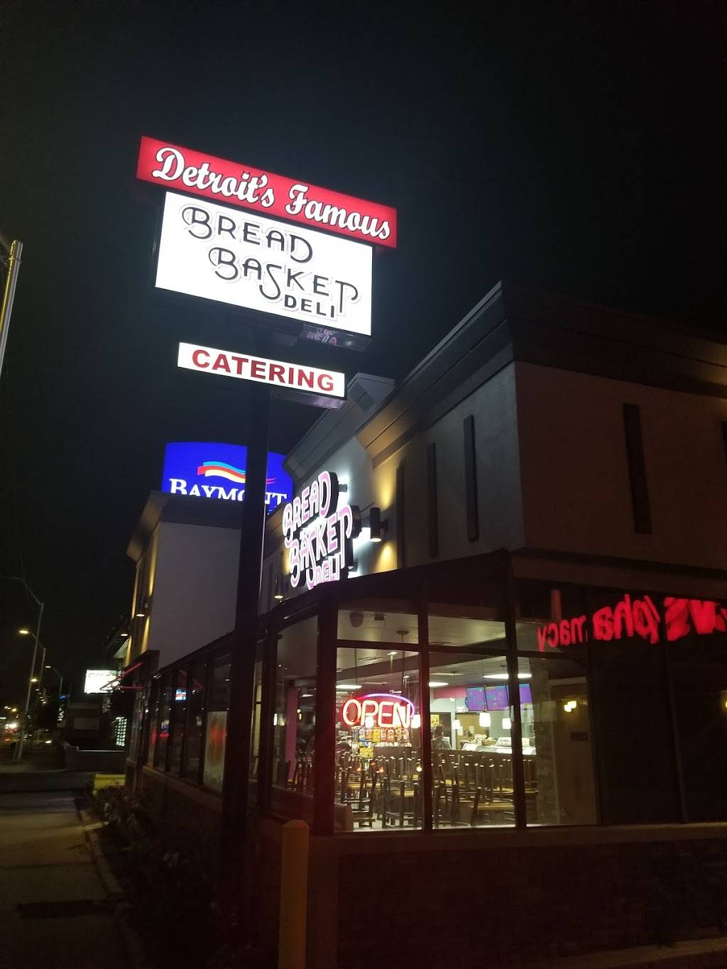 Bread Basket Deli Downtown Detroit | restaurant | 3242 E Jefferson Ave, Detroit, MI 48207, USA | 3132626393 OR +1 313-262-6393