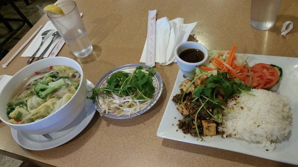 Saigon Taste | restaurant | 6940 N Mesa St, El Paso, TX 79912, USA | 9157606026 OR +1 915-760-6026