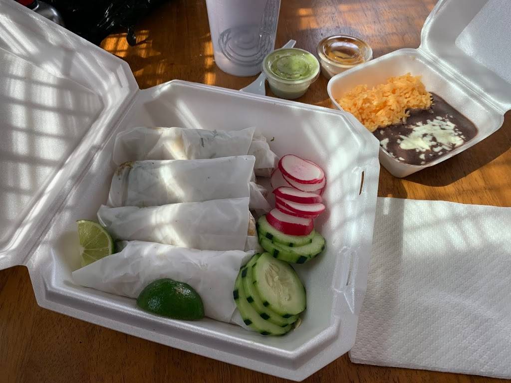 Delicias La Oaxaqueña | restaurant | 2121 Milton Ave, Janesville, WI 53545, USA | 6085630669 OR +1 608-563-0669