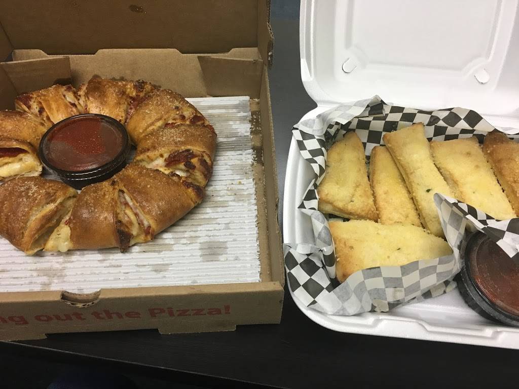 Chubby Charlies Pizza | restaurant | 6672 Cooley Lake Rd, Waterford Twp, MI 48327, USA | 2482424763 OR +1 248-242-4763