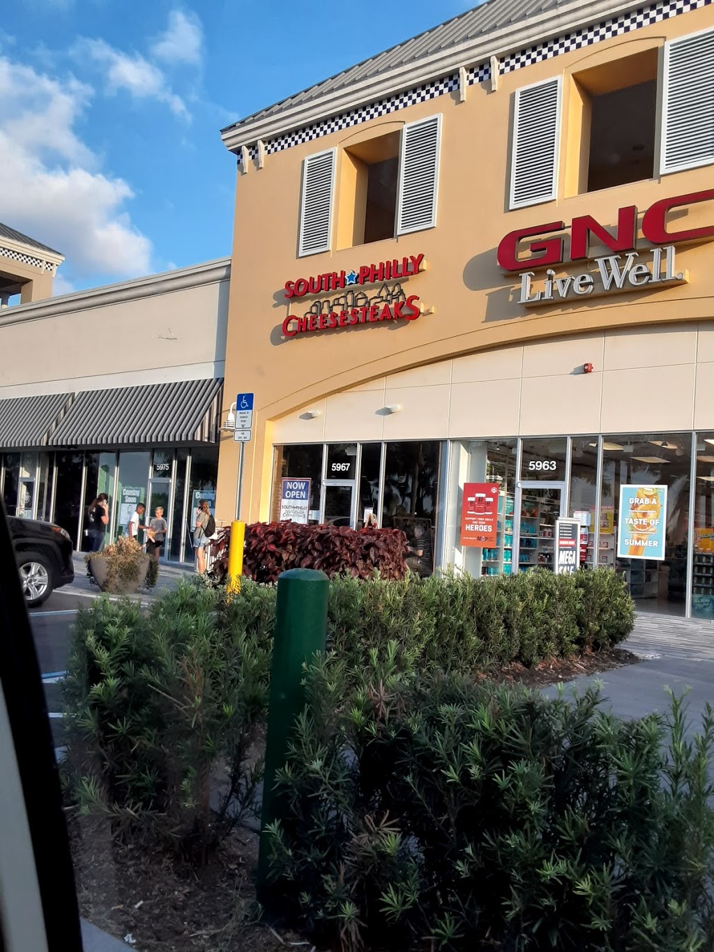 South Philly Cheesesteaks | restaurant | 5967 Factory Shops Blvd, Ellenton, FL 34222, USA | 9417221826 OR +1 941-722-1826