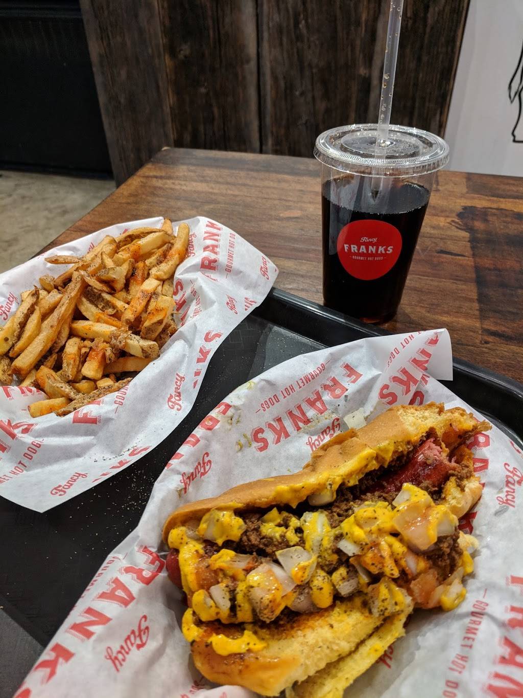 Fancy Franks Gourmet Hot Dogs | restaurant | 484 Parliament St, Toronto, ON M4X 1P2, Canada | 6473503647 OR +1 647-350-3647