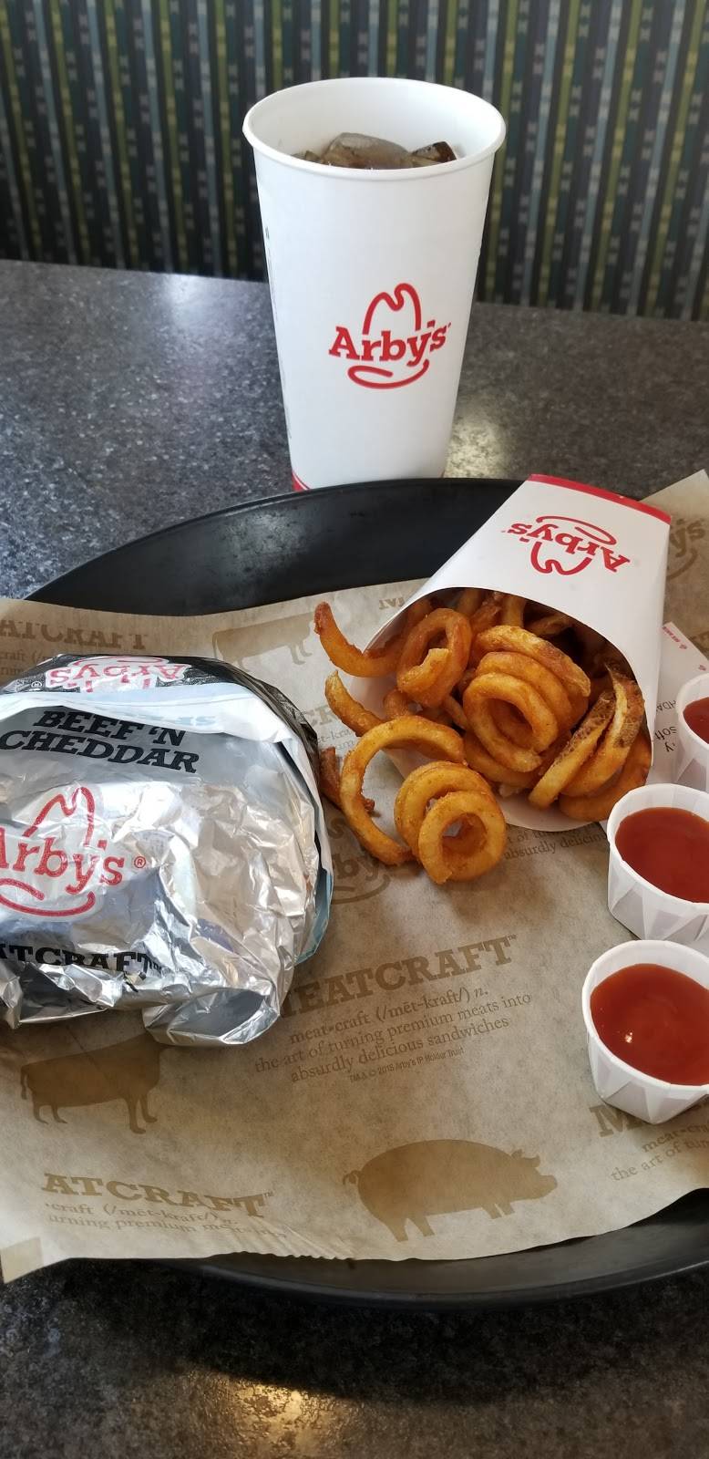 Arbys | restaurant | 6410 N Blackstone Ave, Fresno, CA 93710, USA | 5594317006 OR +1 559-431-7006