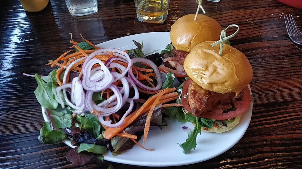 Godfathers Burger Lounge | restaurant | 1500 El Camino Real, Belmont, CA 94002, USA | 6506379257 OR +1 650-637-9257