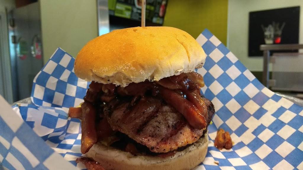 Shamrock Burgers | restaurant | 200 Carnwith Dr, Whitby, ON L1M 0A1, Canada | 9056553700 OR +1 905-655-3700