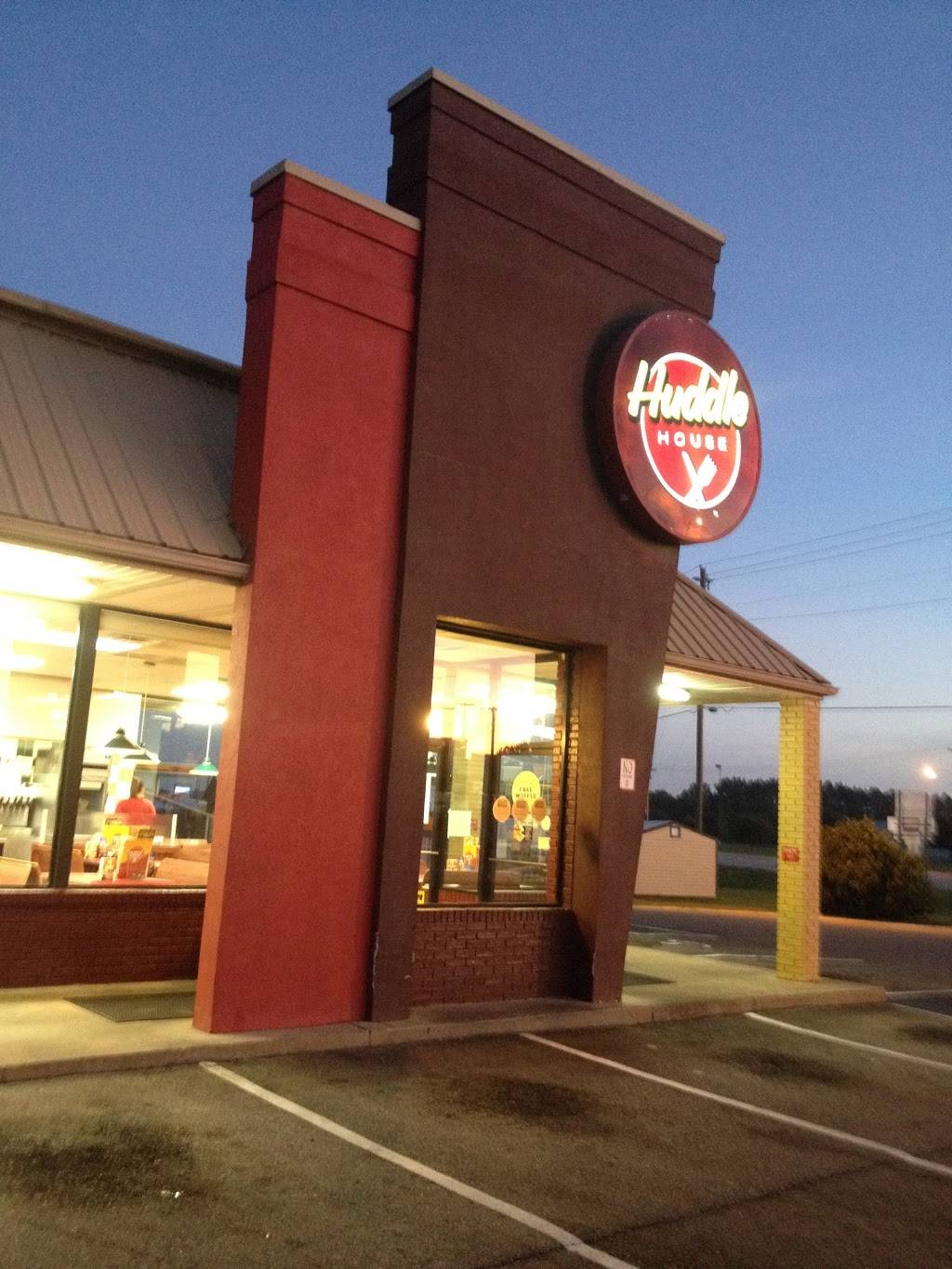 Huddle House | restaurant | 1141 Cottingham Blvd N, Bennettsville, SC 29512, USA | 8434796968 OR +1 843-479-6968