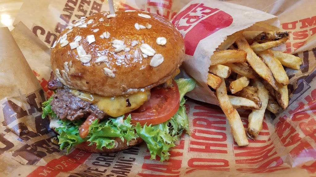 Epic Burger | restaurant | 550 W Adams St, Chicago, IL 60661, USA | 3123820400 OR +1 312-382-0400