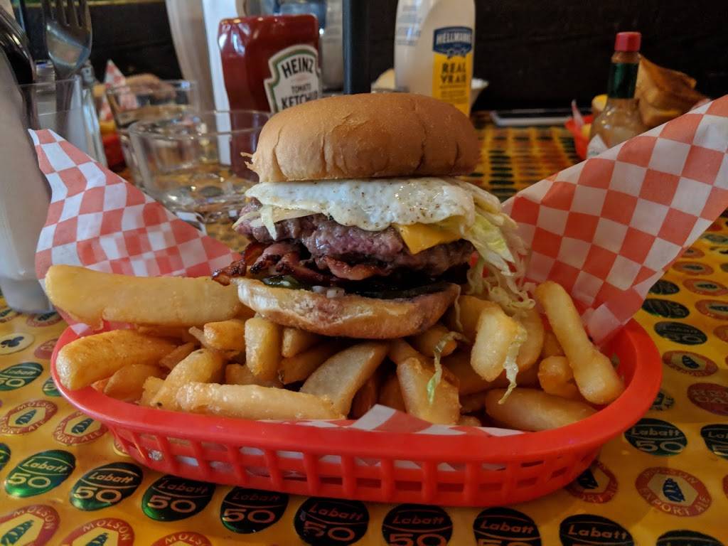 Harrys Charbroiled Dining Lounge | restaurant | 160 Springhurst Ave, Toronto, ON M6K 1C2, Canada | 4165322908 OR +1 416-532-2908