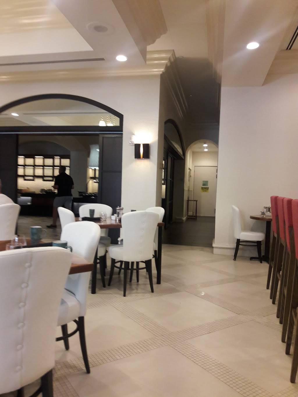 Two Sisters Restaurant | restaurant | 50 Alhambra Plaza, Coral Gables, FL 33134, USA | 3054476101 OR +1 305-447-6101