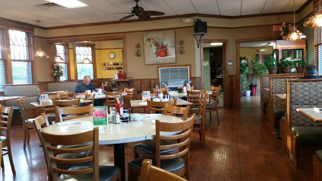 Menomonie Family Restaurant | restaurant | 2616 Hils Ct, Menomonie, WI 54751, USA | 8666430225 OR +1 866-643-0225