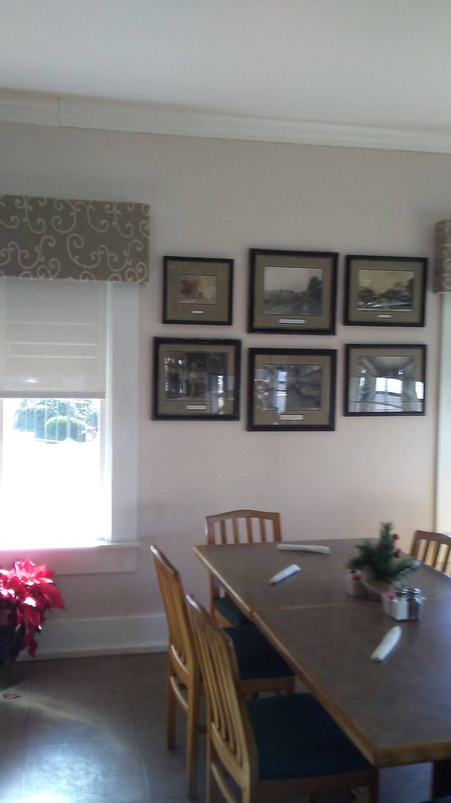 Dogwood Cafe | restaurant | 203 E Broad St, Louisville, GA 30434, USA | 4786253299 OR +1 478-625-3299