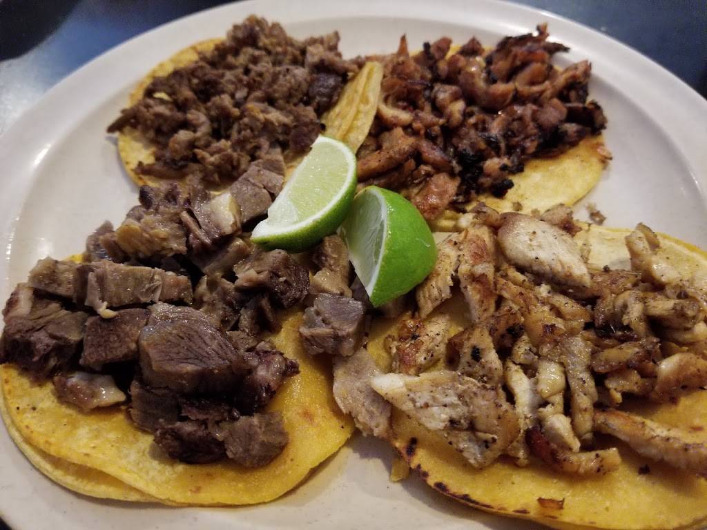 Arandas Tacos | restaurant | 2410 W 76 Country Blvd UNIT A, Branson, MO 65616, USA | 4173344949 OR +1 417-334-4949