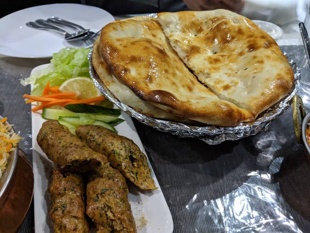 Pariwar Restaurant | restaurant | 1732 Lawrence Ave E, Scarborough, ON M1R 2Y2, Canada | 4167576635 OR +1 416-757-6635