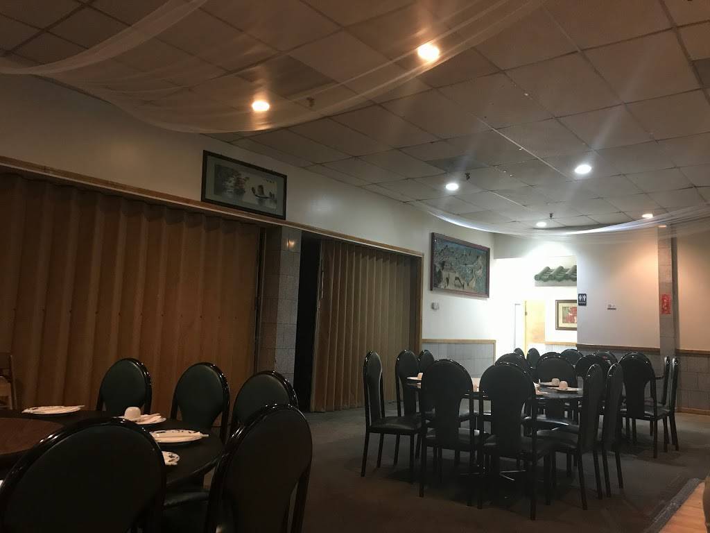 Dragon Court | restaurant | 4520 N Tryon St, Charlotte, NC 28213, USA | 7045960228 OR +1 704-596-0228