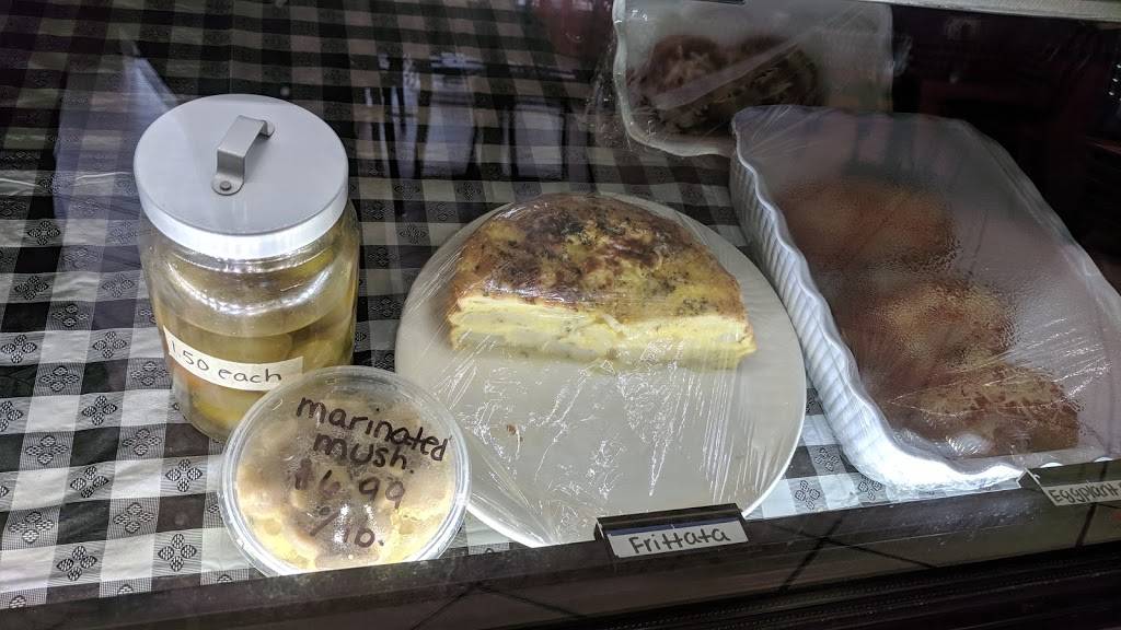 Anthonys Old World Deli | restaurant | 400 Warwick Ave, Warwick, RI 02888, USA | 4014619100 OR +1 401-461-9100