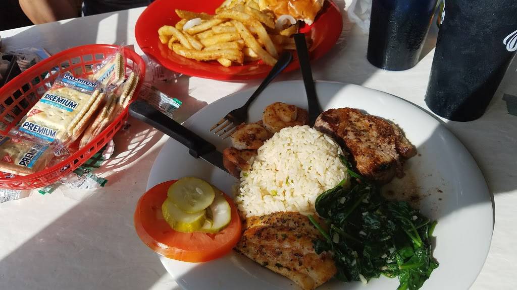 The Reef Bar and Grill | restaurant | 14705 Gulf Blvd, Madeira Beach, FL 33708, USA | 7279543402 OR +1 727-954-3402