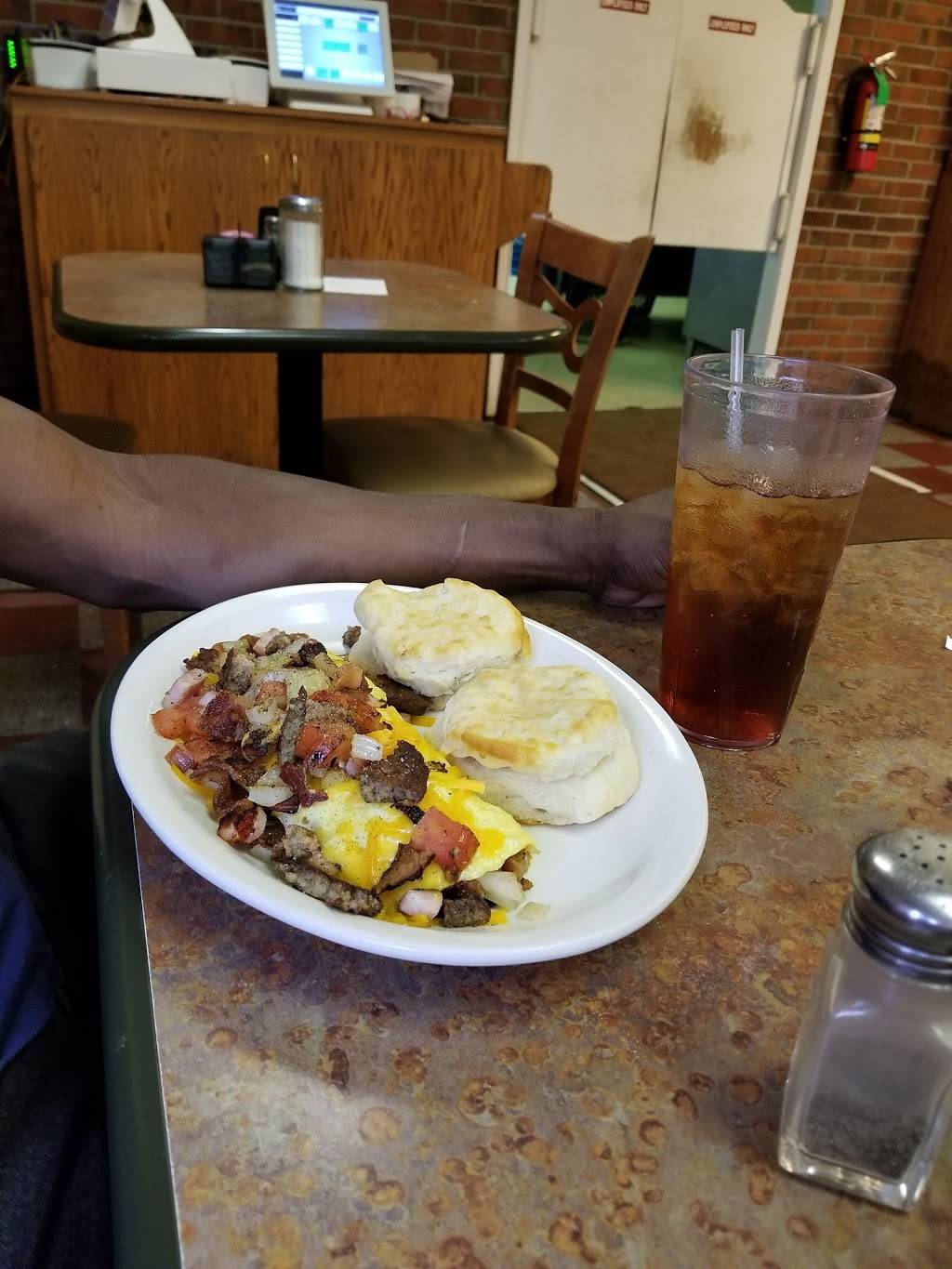 Emilees Restaurant | bakery | 815 US-51, Ripley, TN 38063, USA | 7314193241 OR +1 731-419-3241