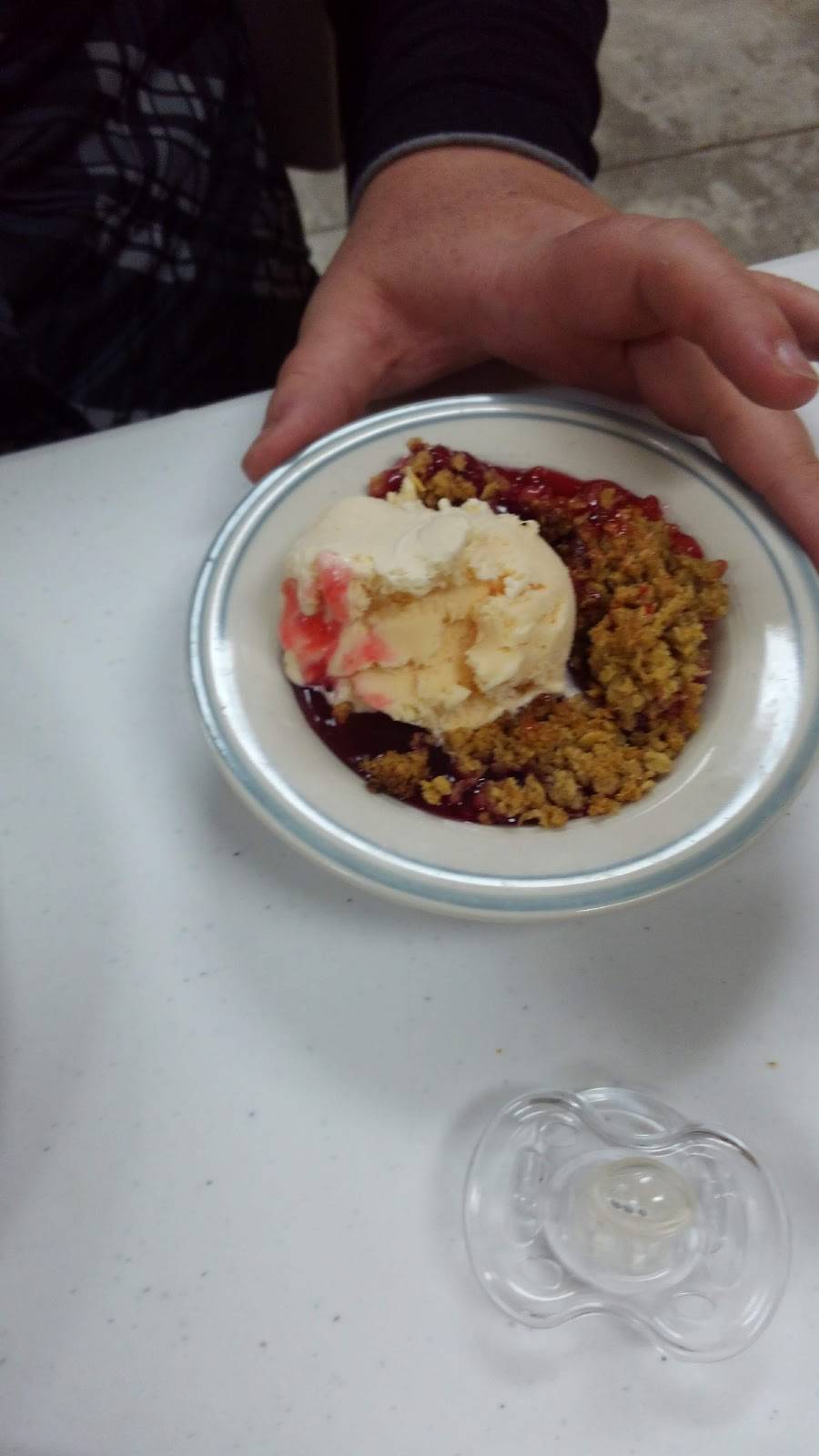 P & J Family Restaurant LLC | restaurant | 100 Locust St, De Kalb, MO 64440, USA | 8166853080 OR +1 816-685-3080