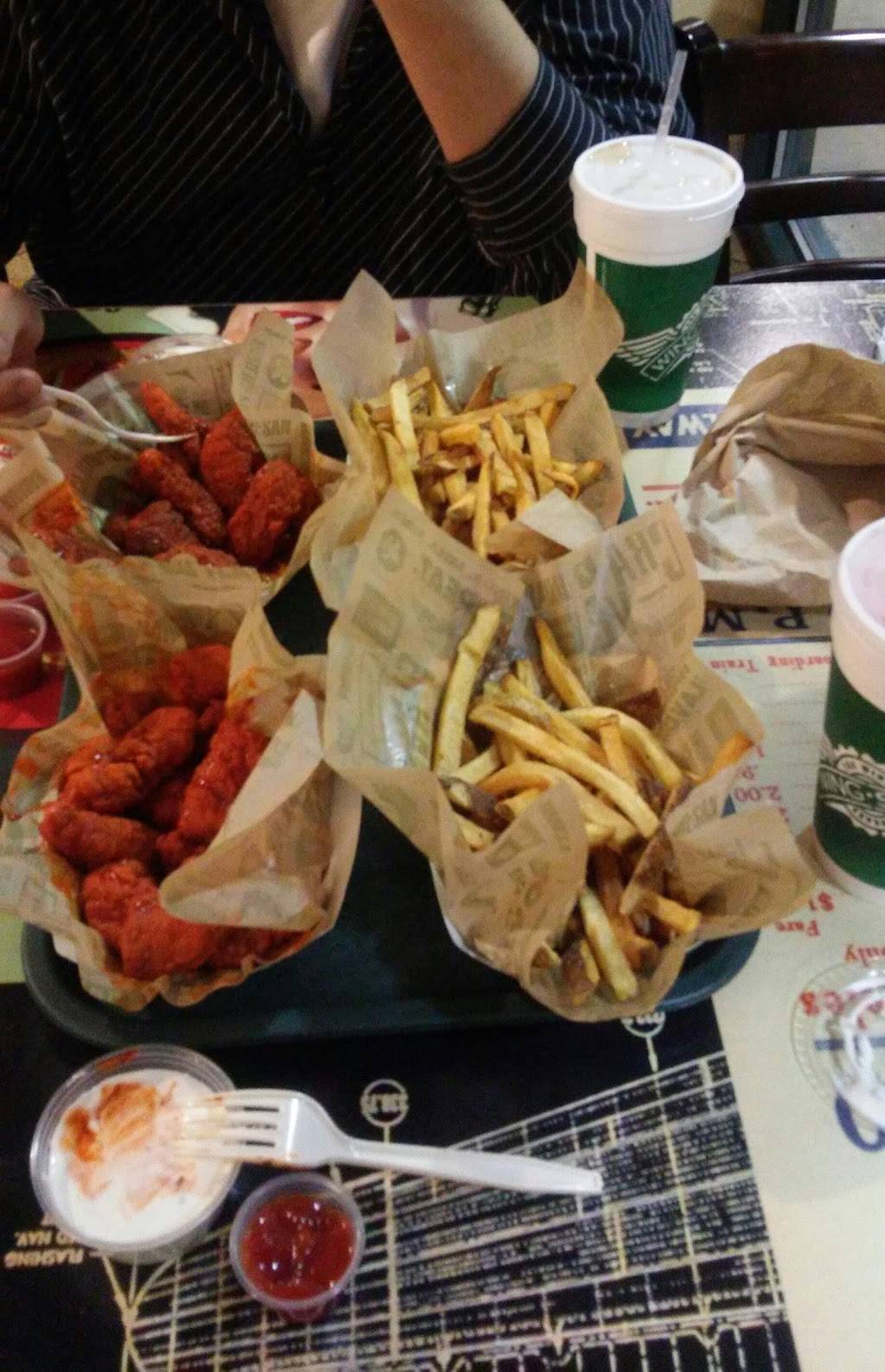Wingstop | restaurant | 4428 S Pulaski Rd, Chicago, IL 60632, USA | 7738474747 OR +1 773-847-4747