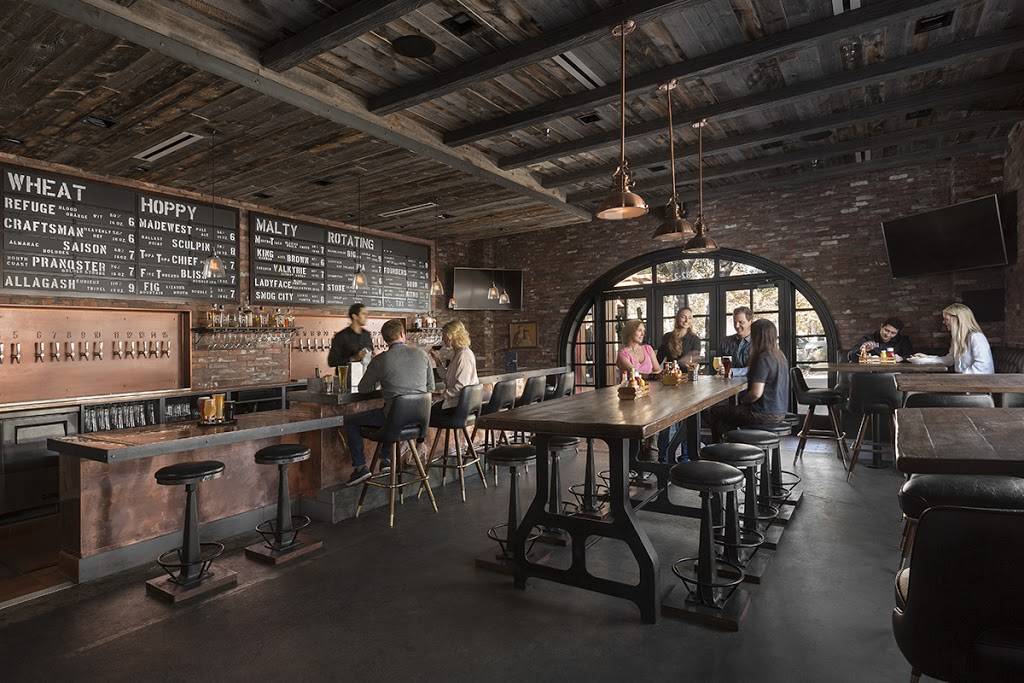 Finneys Crafthouse & Kitchen | restaurant | 982 S Westlake Blvd #2, Westlake Village, CA 91361, USA | 8052309950 OR +1 805-230-9950