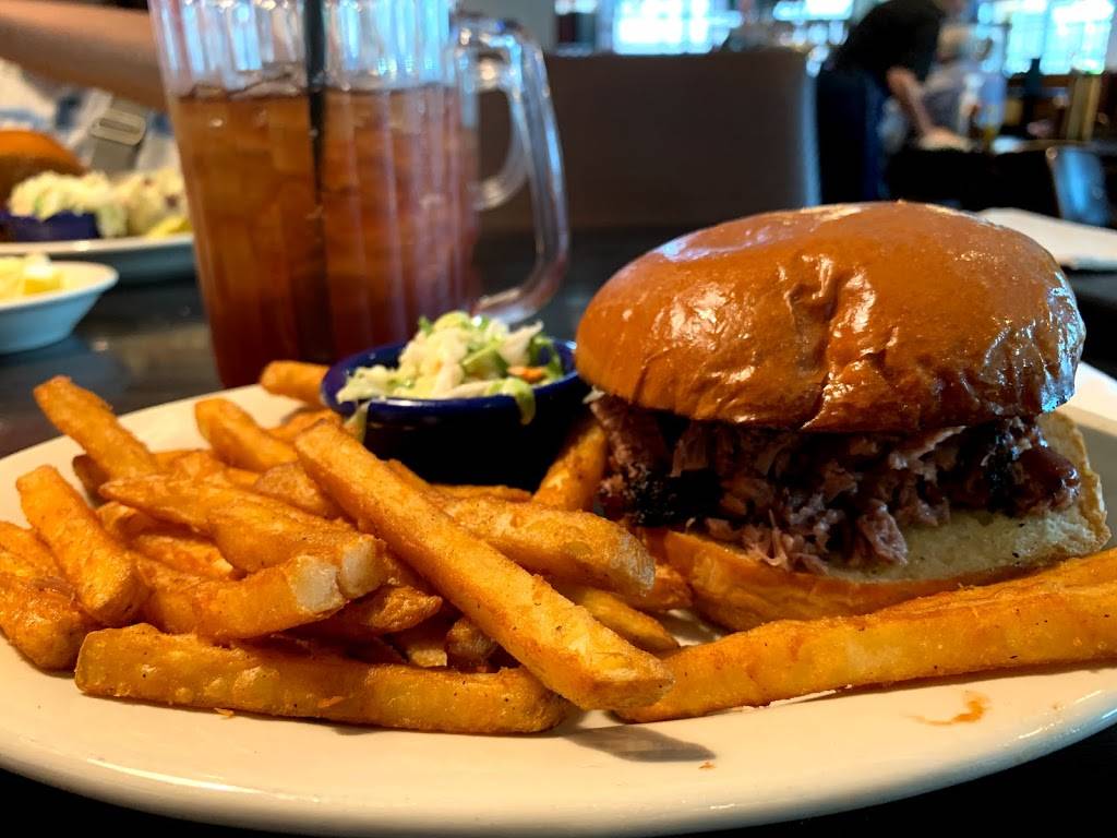 HQ Prime Beer Garden | restaurant | 9810 N Central Expy suite 600, Dallas, TX 75231, USA | 2143687427 OR +1 214-368-7427