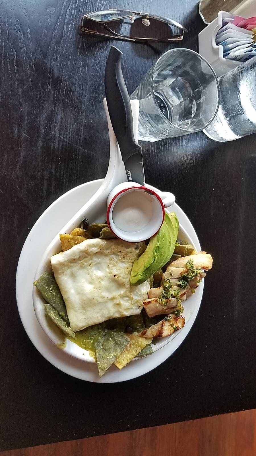 CRĪO | restaurant | 2506 N Clybourn Ave, Chicago, IL 60614, USA | 7735252100 OR +1 773-525-2100