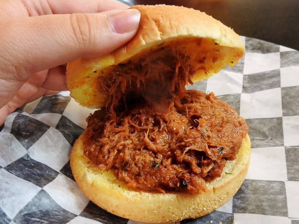 Classic Pizza | restaurant | 2461 M-88, Central Lake, MI 49622, USA | 2315445555 OR +1 231-544-5555