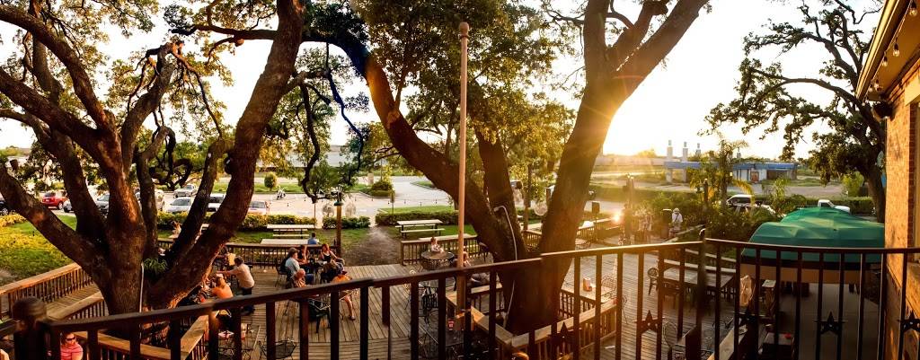 Live Oak Grill | restaurant | 10444 Hempstead Rd, Houston, TX 77092, USA | 7136869625 OR +1 713-686-9625